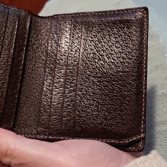 Gucci Compact French Flap Wallet in GG monogram canvas - Picture 8 of 12